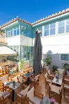 999 Luxury Hotel