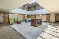 The Atrium Hotel - SFO Airport Free! - Shuttle Bus - Parking - Wifi Hotels in San Bruno