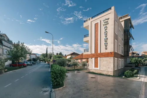 Villa Royal Apartments Hotels in Tivat