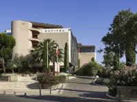 Sofitel Marseille Vieux-Port Hotels near Mucem