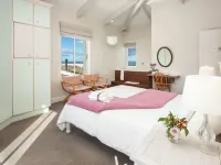 138 Marine Beachfront Guesthouse Hotels in Greater Hermanus