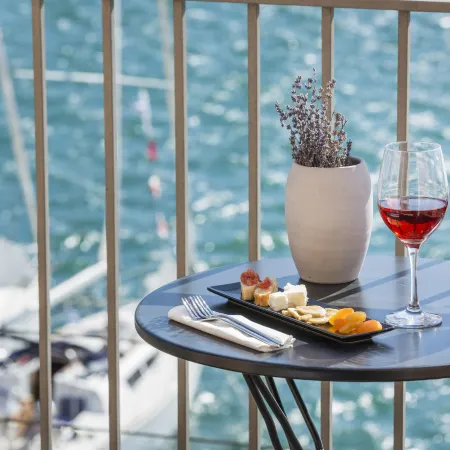 Argostoli Marina Suites