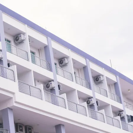 Aman Hills Hotel