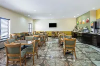 Quality Inn & Suites Near I-80 and I-294
