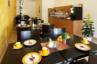 Hotel Fresh INN - Bữa sáng