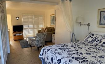 Sea Club I
