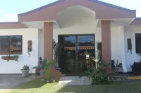 Berlor Airport Inn