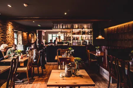 The Fox and Coney Inn Отели в г. Уиттон