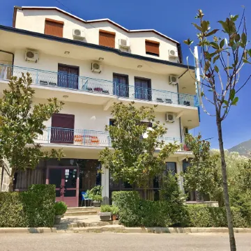 Ramis Hotel & Outdoor Sports Center