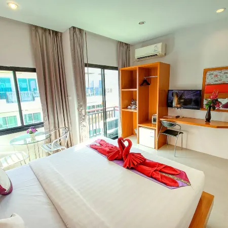 PJ Patong Resortel Отели рядом с достопримечательностью «Стадион для бокса Бангла»