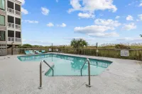 Oasis Hotel - Beach