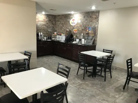 Super 8 by Wyndham Hernando