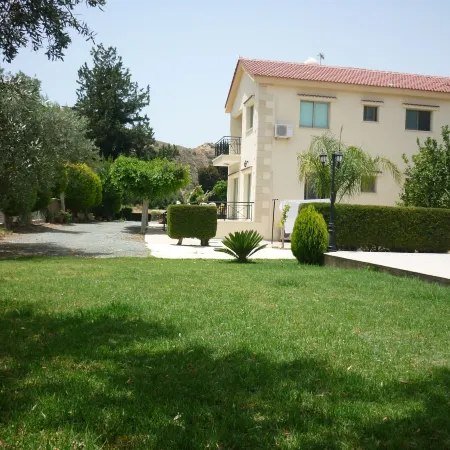 Himonas Apartments