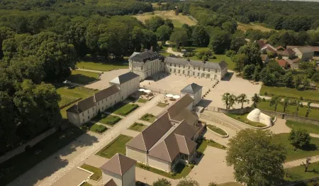 Château de Maudetour Отели в г. Ветёй