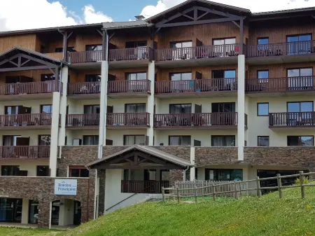 Les Blanches Provençales Отели в г. Понти