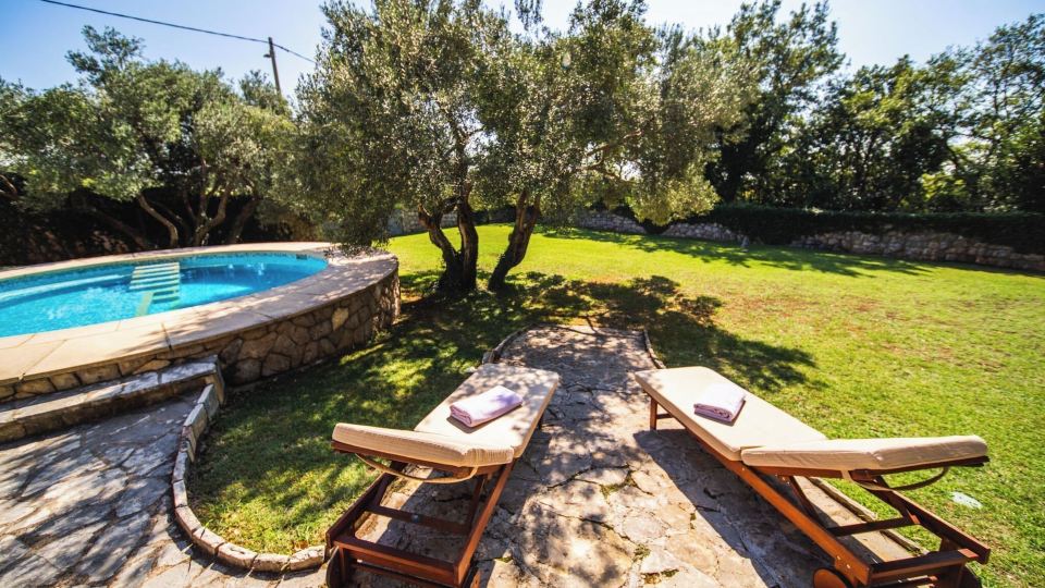 Garden Oasis Pool Villa