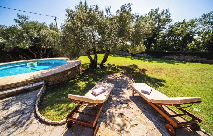 Garden Oasis Pool Villa