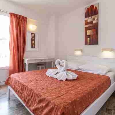 Irini Apartments Rooms