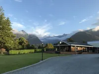 High Peaks Hotel Hotels in Fox Glacier