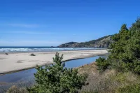 Little Creek Cove Beach Resort - Beach