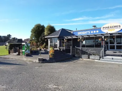 Pine Lake View Lodge Hotels in Rangiora