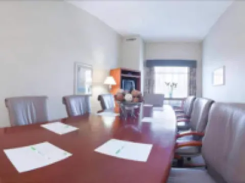 โรงแรม ฮอลิเดย์ อินน์ แอนด์ สวีทส์ กู๊ดเยียร์ - เวสต์ ฟีนิกซ์ แอเรีย บาย IHG โรงแรมในกู้ดเยียร์