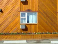 The Yukon Inn Hotel in zona MacBride Museum of Yukon History
