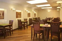 Kobza Haus Old Town (คอบซ่า เฮาส์ โอลด์ ทาวน์) - พร้อมอาหารเช้า