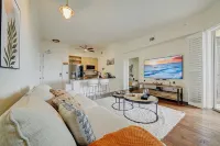 Ocean View Oasis next to Beach and Convention Center with free parking
