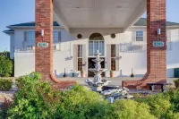 Howard Johnson by Wyndham Branson Theatre District Hotels in Branson
