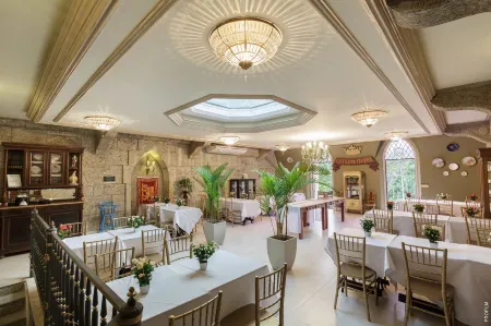 Castelo de Itaipava - Hotel, Eventos e Gastronomia Отели рядом с достопримечательностью «Castelo de Itaipava»