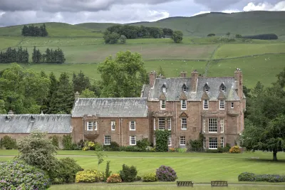 Cringletie House
