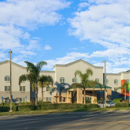 Holiday Inn Express ROCKLIN - GALLERIA AREA by IHG