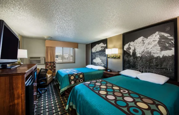 普韋布洛温德姆速8酒店