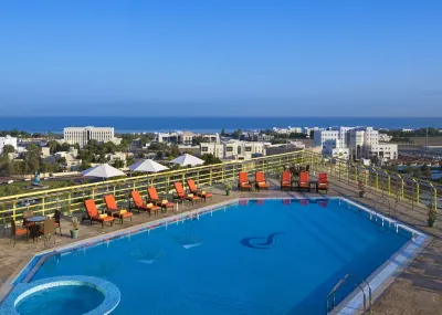 فندق سيتي سيزنز Hotels near Qurum Beach