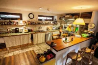 Maison le Champ B&B Questa Casa Non è un Albergo Hotels in Ла-Саль