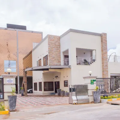 The Crest Lodge Limited Hotels near Leopards Hill Memorial Park