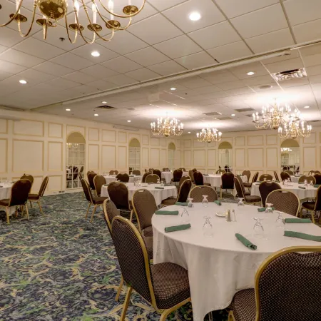 Senator Inn & Spa