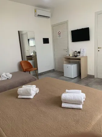 Four Winds Bed and Breakfast Отели в г. Изола-ди-Капо-Риццуто