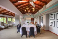 Alta Las Palomas Hotels in Santa Ana