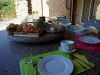 La Buisse Hotels in Sault