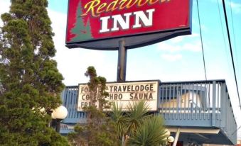Redwood Inn