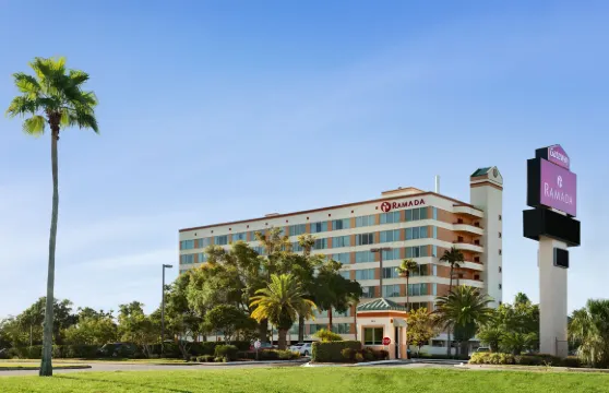 基西米入口華美達酒店