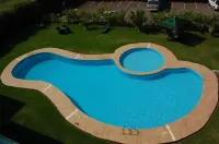Gorillas Volcanoes Hotel - ที่มีสระว่ายน้ำ