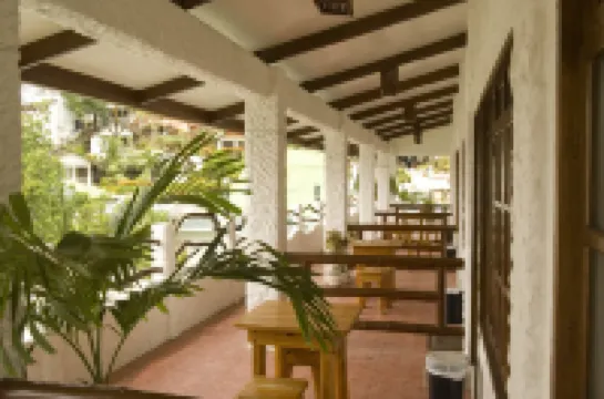 แอนเจลินส์ ไดฟ์รีสอร์ท