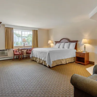 Ogunquit Hotel and Suites Hotels near Ogunquit Beach