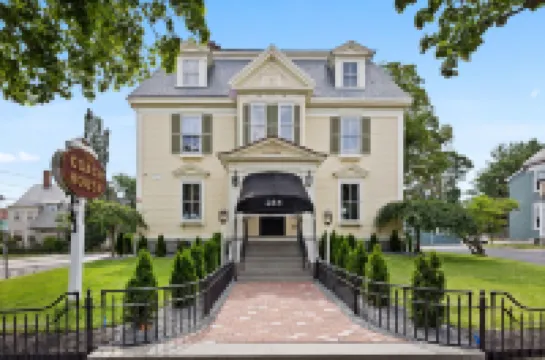 ザ・コーチ・ハウス