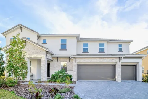 Upstay 32 Guest Mansion - Pool, Hot Tub and Games