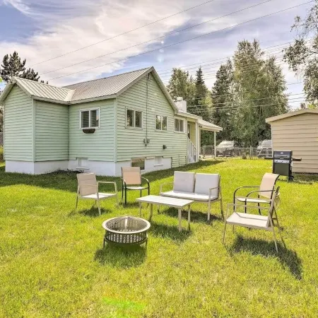 Parkstrip Place, Pet Friendly Downtown Home by RedAwning