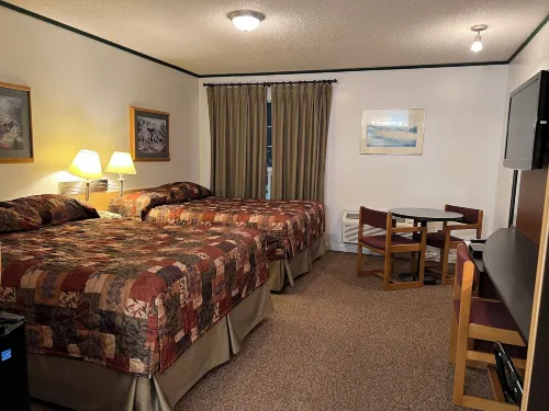 Green Gables Inn Hotels in Whitecourt